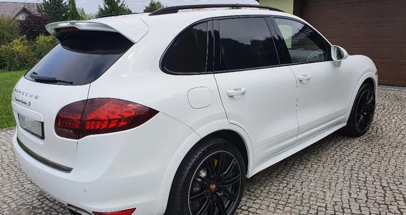 Porsche Cayenne cena 195000 przebieg: 265000, rok produkcji 2014 z Lwówek Śląski małe 254